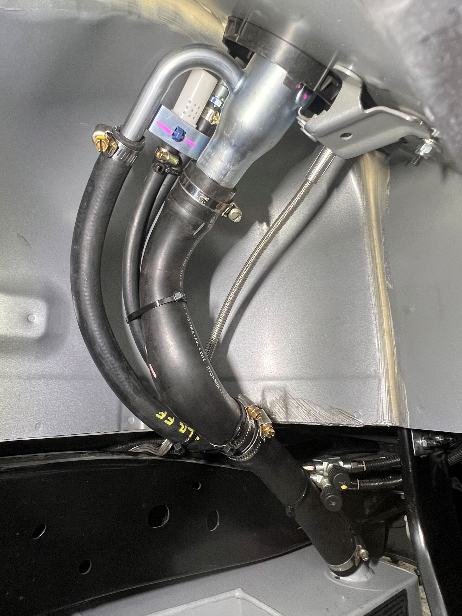 Auxiliary Fuel Tank – Isuzu MUX RJ Series - Image 4